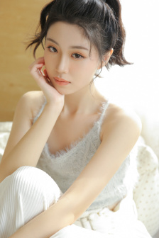 小不点爱吃肉混JIN